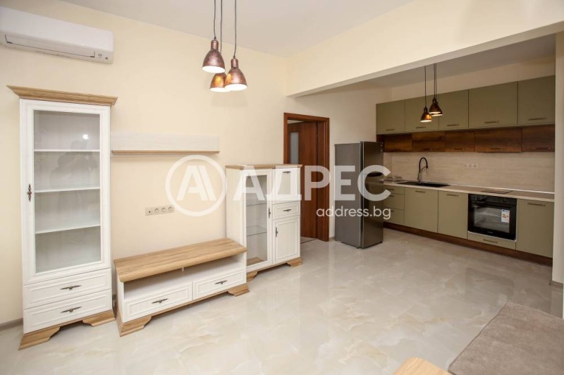 Дава под наем 3-СТАЕН, гр. София, Център, снимка 4 - Апартаменти - 52928942