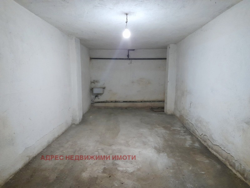 Дава под Наем ГАРАЖ в град Стара Загора, Опълченски - 20 кв.м / 70 € » 136.91 лв., АДРЕС НЕДВИЖИМИ ИМОТИ