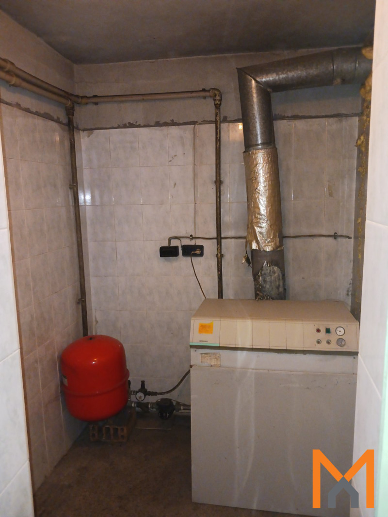 Дава под наем СКЛАД, гр. Севлиево, област Габрово, снимка 12 - Складове - 53329114