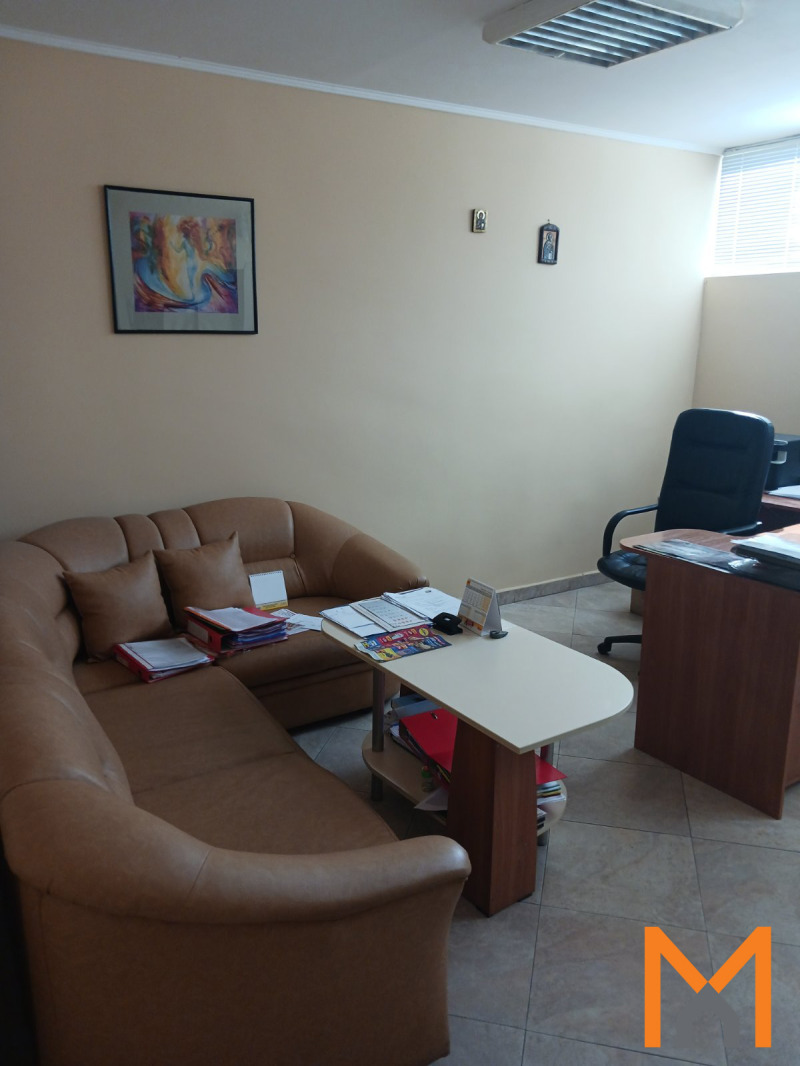 Дава под наем СКЛАД, гр. Севлиево, област Габрово, снимка 8 - Складове - 53329114