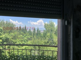 Дава под наем  Етаж от къща, град София