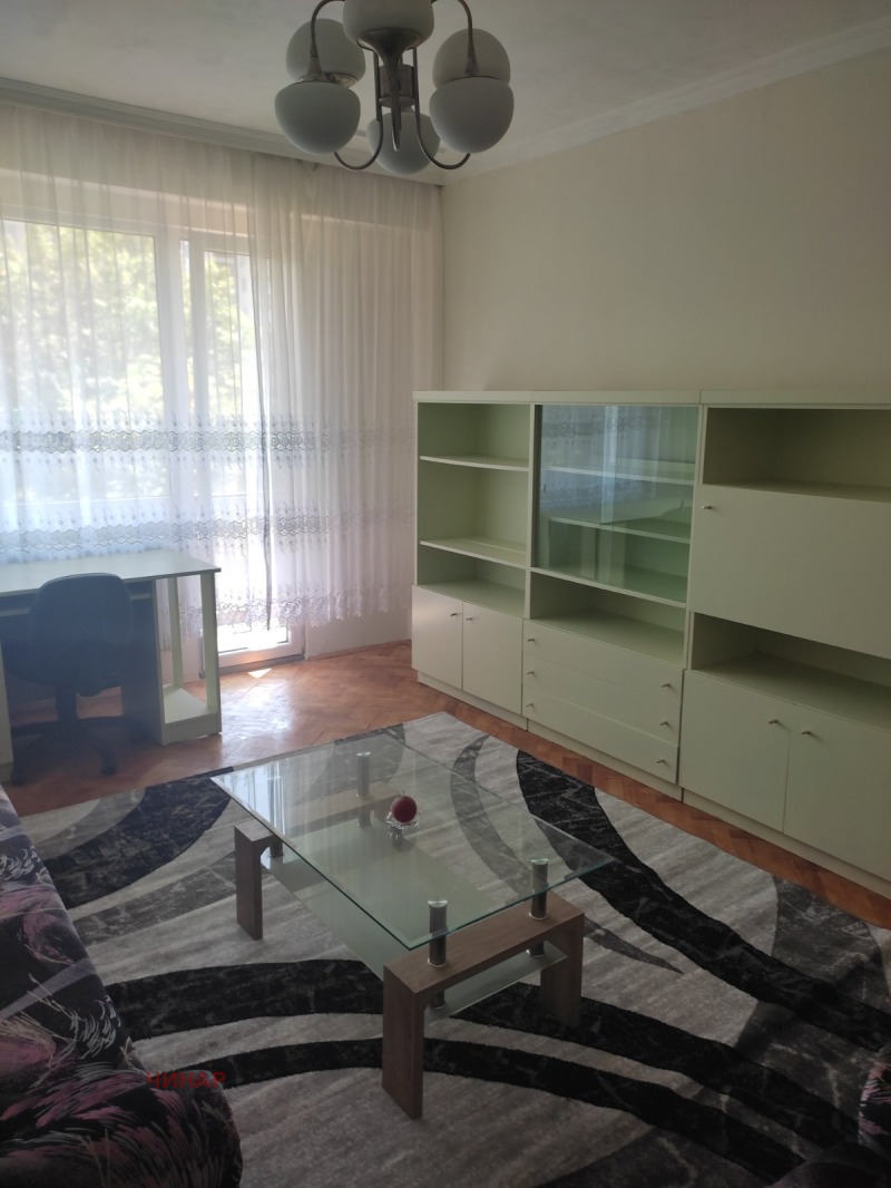 Zu vermieten  1 Schlafzimmer Sofia , Ilinden , 65 qm | 76537996