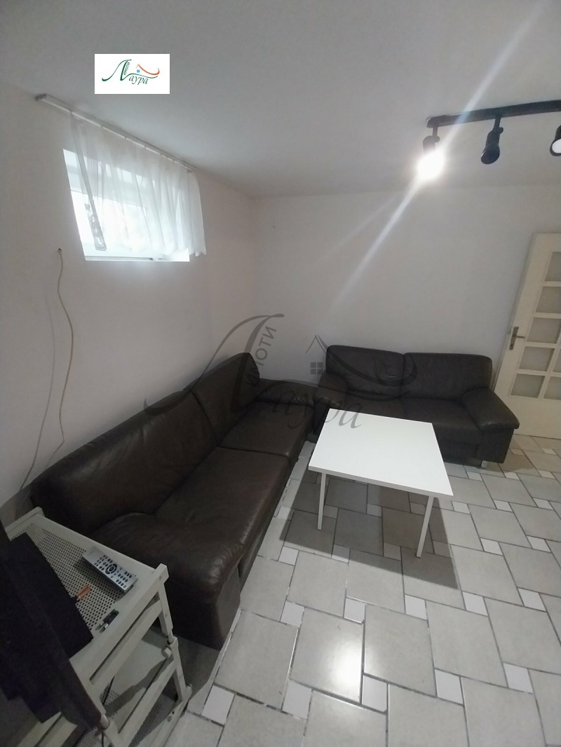 Дава под наем 2-СТАЕН, гр. Шумен, Военно училище, снимка 5 - Апартаменти - 52892176