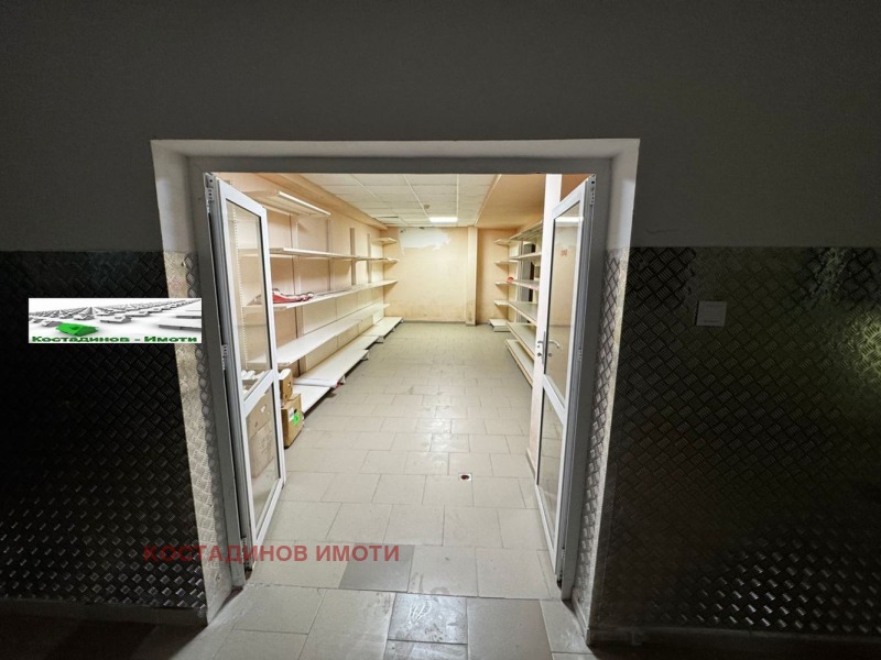 Дава под наем МАГАЗИН, гр. Пловдив, Център, снимка 10 - Магазини - 53436055