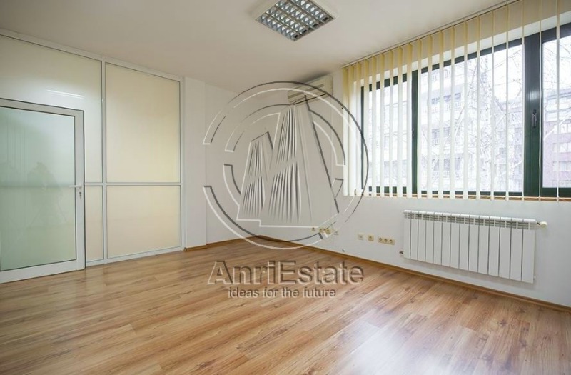 Дава под нем  Офис, град София, Лозенец •  798 EUR • ID 51903560 — holmes.bg - [1] 