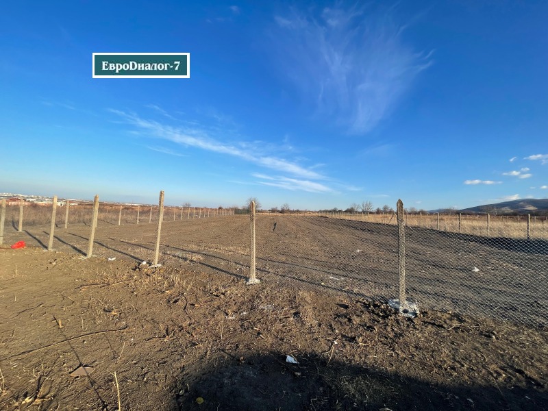 Дава под Наем МЯСТО в област Пловдив, с. Марково - 2281 кв.м / 500 € » 977.92 лв., ЕВРОДИАЛОГ-7