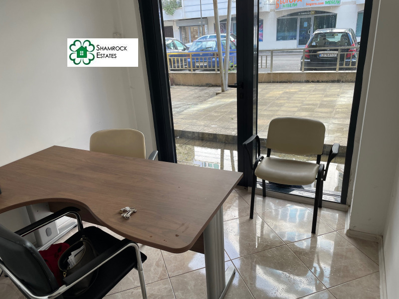 K pronájmu  Podkroví Sofia , Zona B-18 , 16 m2 | 55163882 - obraz [4]