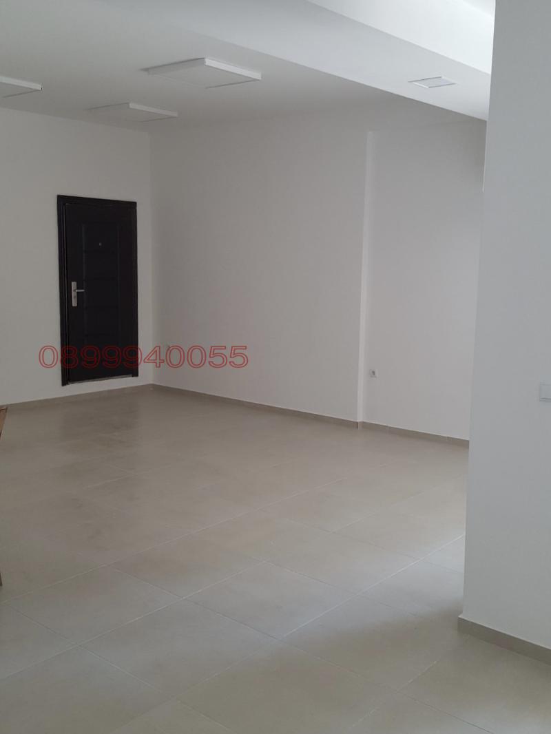 Дава под наем МАГАЗИН, гр. Варна, Левски 1, снимка 5 - Магазини - 52785209