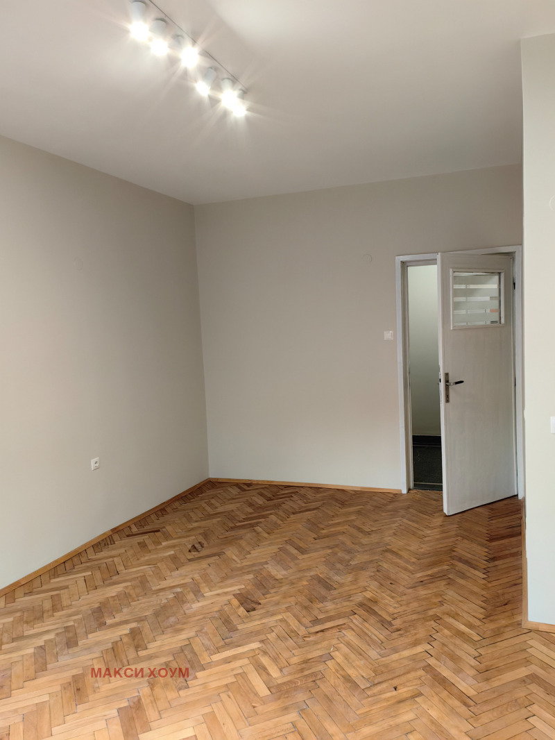 Дава под наем 3-СТАЕН, гр. София, Център, снимка 3 - Апартаменти - 53099863