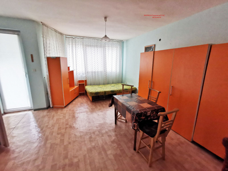 A louer  Studio Plovdiv , Vastanitcheski , 28 m² | 33543299