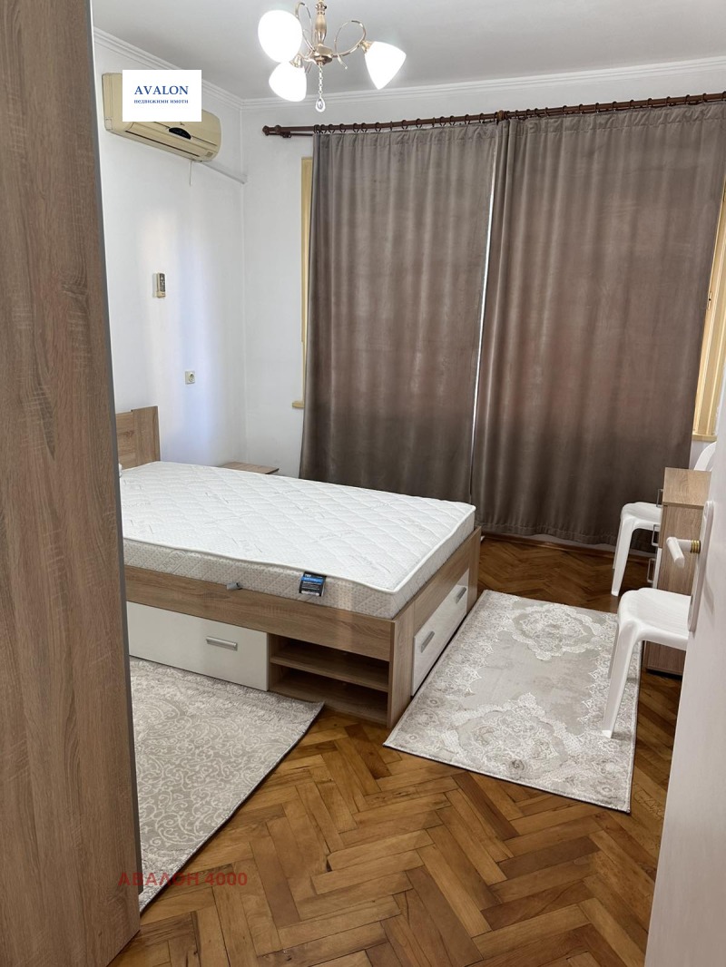 Дава под наем  2 Schlafzimmer Plowdiw , Zentar , 120 кв.м | 72012534 - изображение [2]