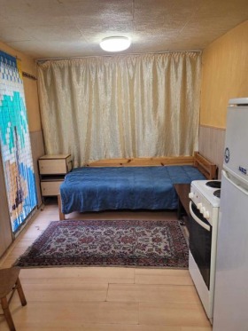 Pokoj Levski, Sofia