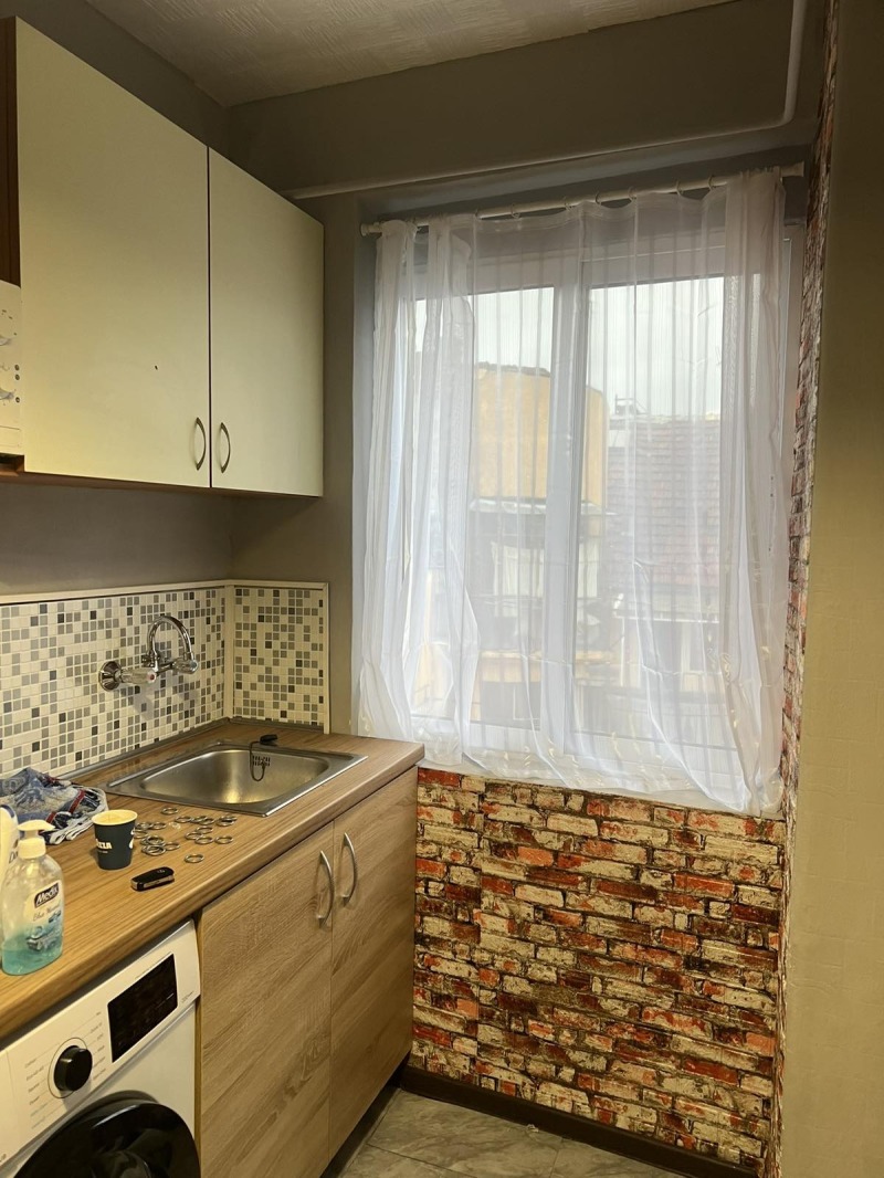 Дава под наем 2-СТАЕН, гр. София, Център