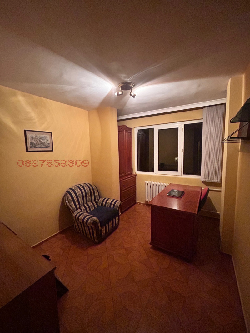 För uthyrning  3 sovrum Sofia , Krasno selo , 140 kvm | 46047811 - bild [2]