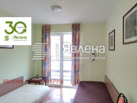 Studio Kolhozen pazar, Varna 1