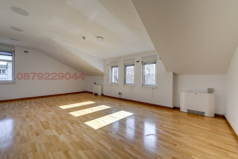 Дава под наем  Офис град София , Център , 216 кв.м | 25887559 - изображение [2]