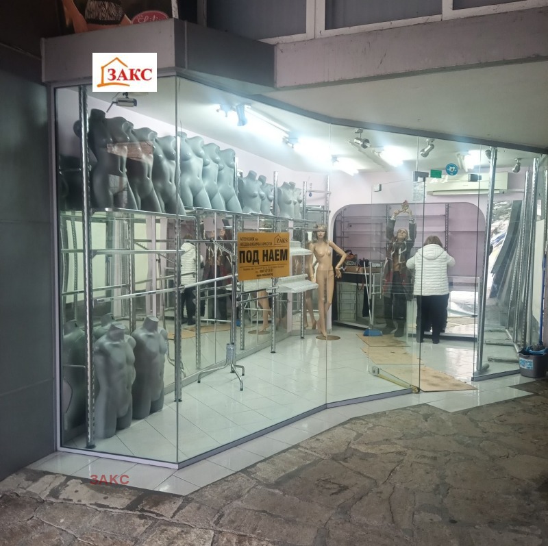 Дава под Наем МАГАЗИН в град Кърджали, Център - 30 кв.м / 205 € » 400.95 лв., ЗАКС