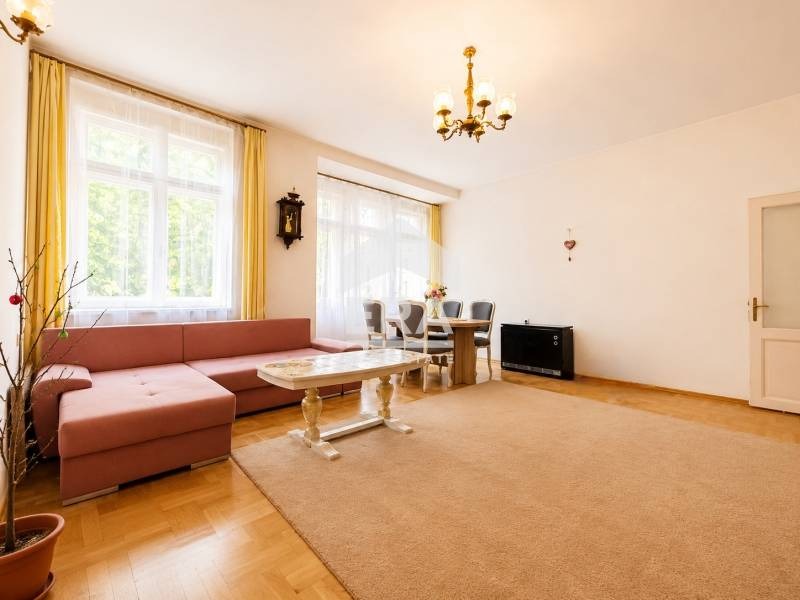 Дава под наем  3-стаен град София , Център , 108 кв.м | 26608290