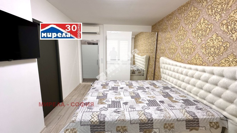 De inchiriat  1 dormitor Sofia , Țentâr , 75 mp | 44745763 - imagine [8]