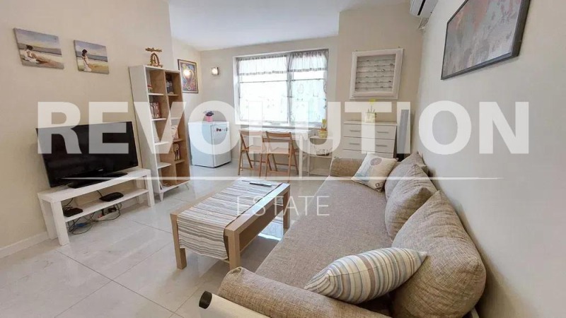 Дава под наем 3-СТАЕН, гр. Варна, Център, снимка 3 - Апартаменти - 52114643