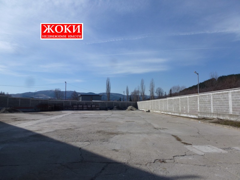 Дава под наем БИЗНЕС ИМОТ, гр. Перник, Промишлена зона, снимка 2 - Други - 52553507