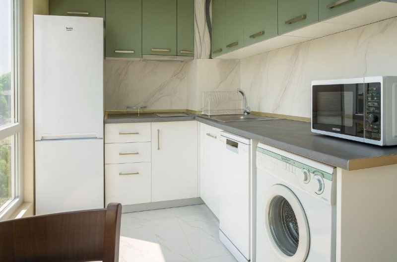 Дава под наем 3-СТАЕН, гр. Варна, Цветен квартал