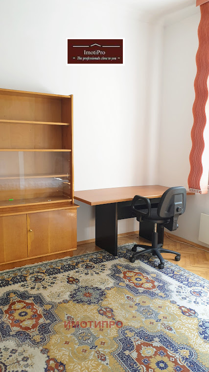 Дава под наем МНОГОСТАЕН, гр. София, Център, снимка 8 - Апартаменти - 52441175