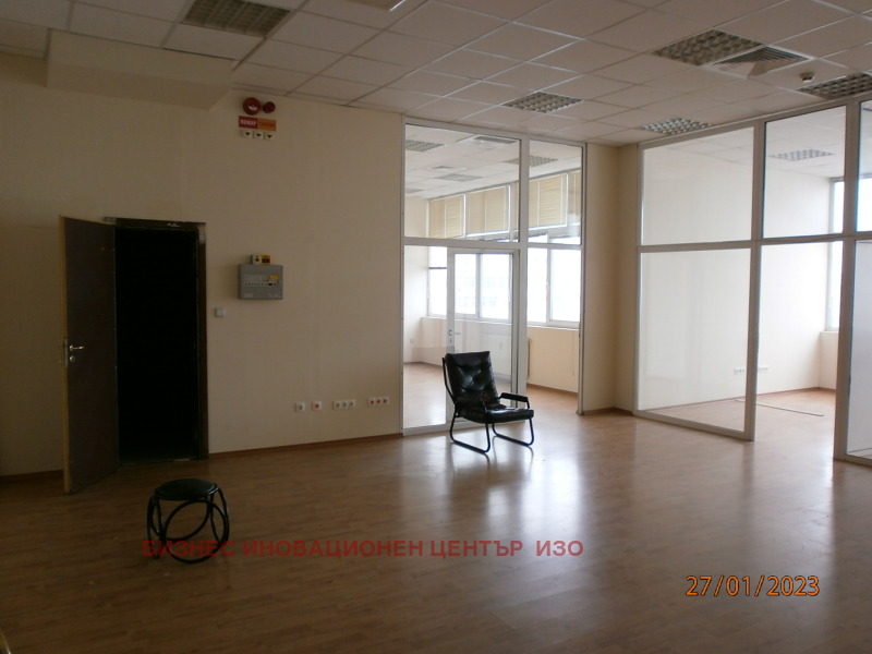 Дава под Наем ОФИС в град София, 7-ми 11-ти километър - 107 кв.м / 749 € » 1 464.92 лв., БИЗНЕС ИНОВАЦИОНЕН ЦЕНТЪР ИЗОТ АД