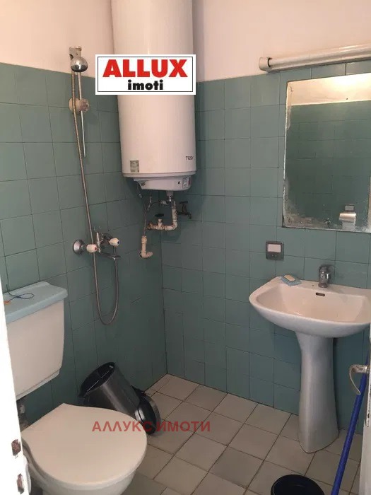 För uthyrning  1 sovrum Ruse , Centar , 67 kvm | 50744298 - bild [5]
