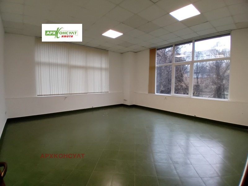 Дава под наем СКЛАД, гр. София, Сердика, снимка 5 - Складове - 51417152