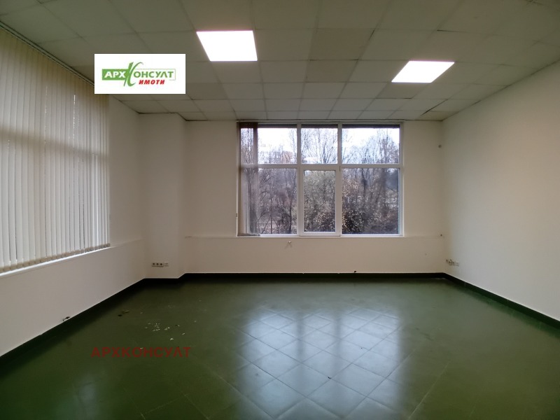 Дава под наем СКЛАД, гр. София, Сердика, снимка 6 - Складове - 51417152