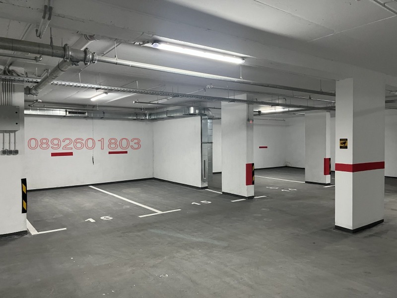 Дава под наем ГАРАЖ, ПАРКОМЯСТО, гр. Варна, Бриз, снимка 6 - Гаражи и паркоместа - 52782136