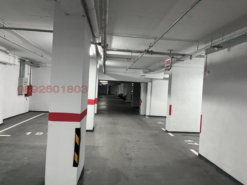 Дава под наем ГАРАЖ, ПАРКОМЯСТО, гр. Варна, Бриз, снимка 5 - Гаражи и паркоместа - 52782136