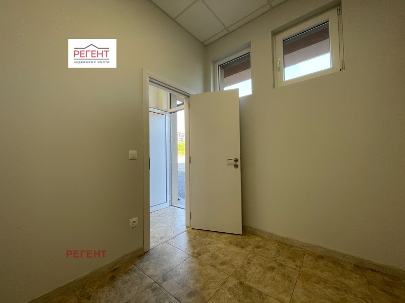 Da affittare  Negozio Gabrovo , Trendafil 1 , 55 mq | 24734187 - Immagine [4]