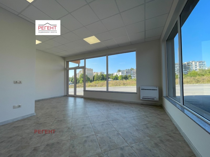 Da affittare  Negozio Gabrovo , Trendafil 1 , 55 mq | 24734187 - Immagine [2]