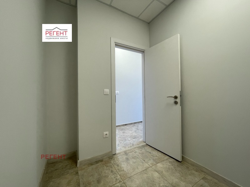 Da affittare  Negozio Gabrovo , Trendafil 1 , 55 mq | 24734187 - Immagine [5]