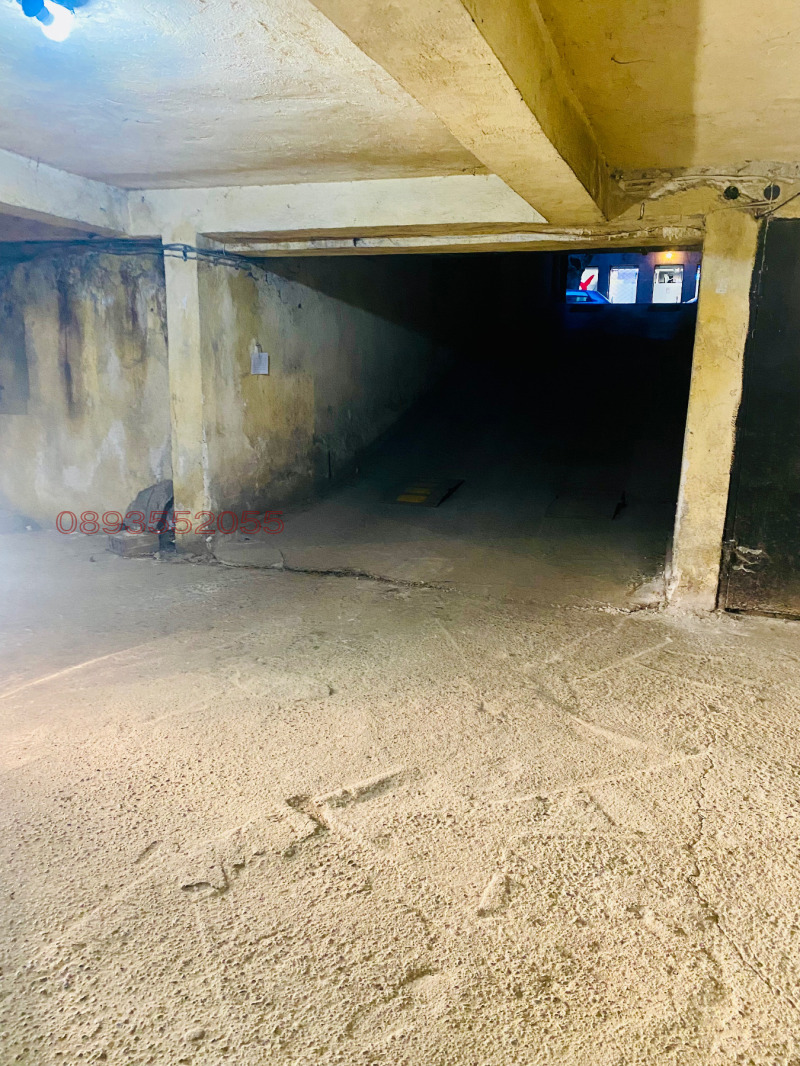 Дава под наем ГАРАЖ, ПАРКОМЯСТО, гр. София, Белите брези, снимка 3 - Гаражи и паркоместа - 52879376