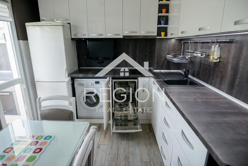 Te huur  2 slaapkamers Varna , Tsjajka , 90 m² | 62454860