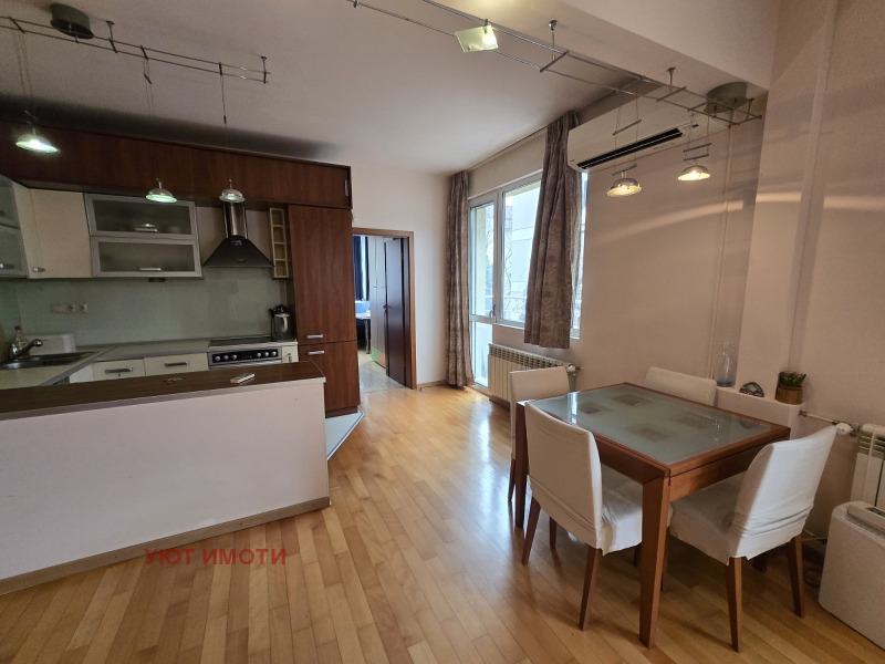 Дава под наем 3-СТАЕН, гр. София, Център, снимка 2 - Апартаменти - 53451302