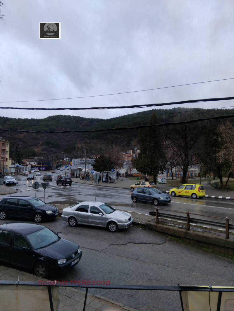 Дава под наем МАГАЗИН, гр. Дупница, област Кюстендил, снимка 3 - Магазини - 53248757