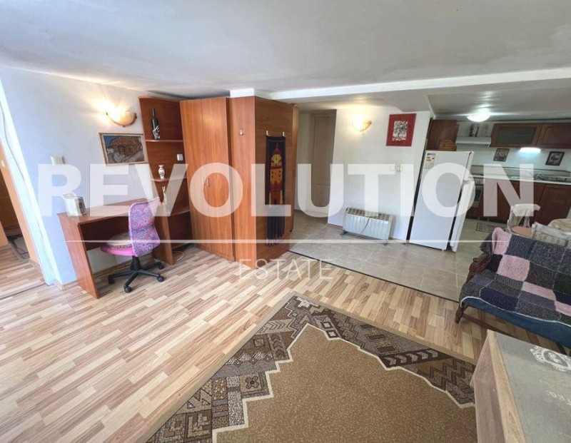 Дава под наем 3-СТАЕН, гр. Варна, м-т Долна Трака, снимка 3 - Апартаменти - 53241333