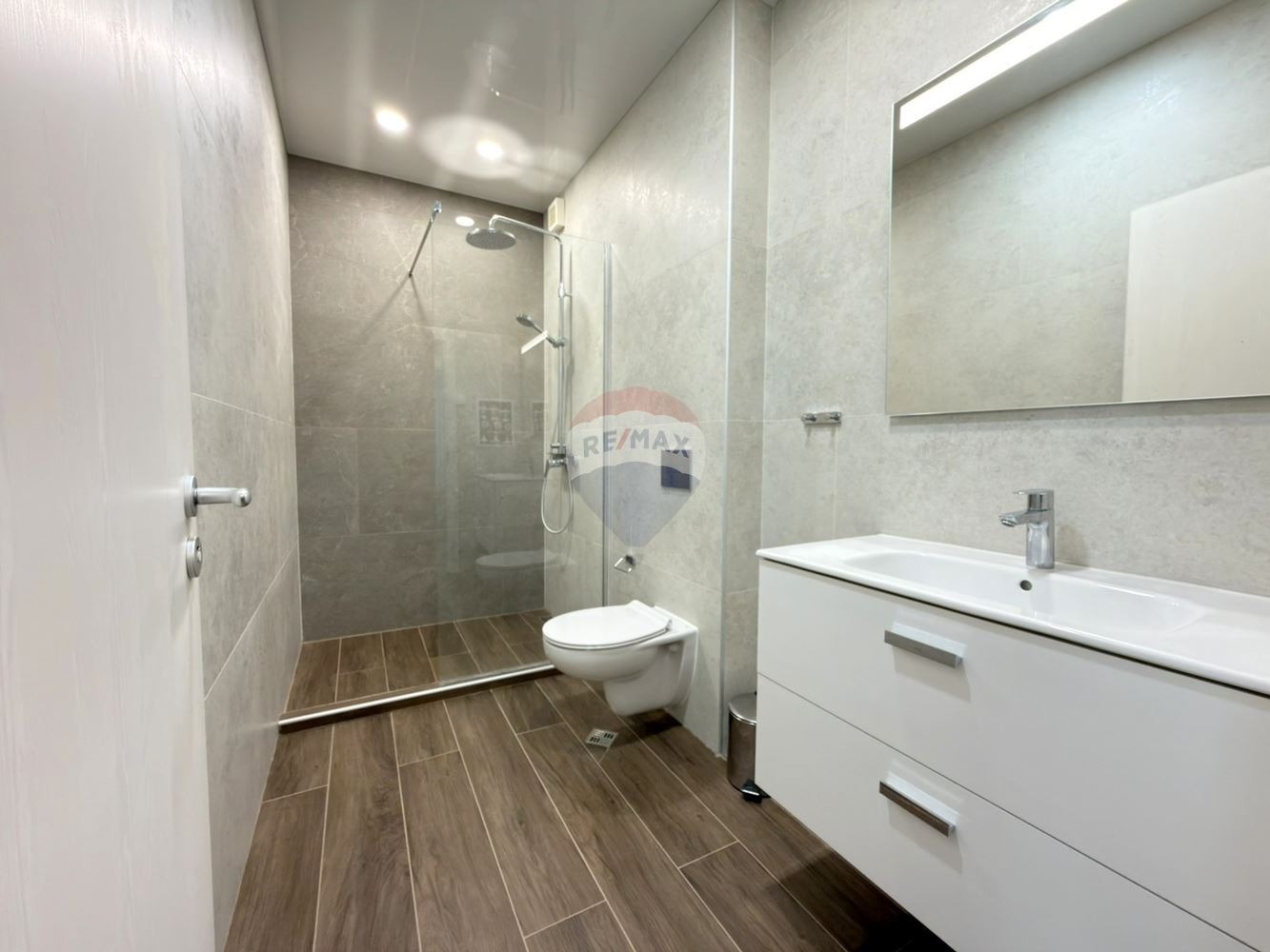 Дава под наем 3-СТАЕН, гр. Варна, Трошево, снимка 5 - Апартаменти - 53770446