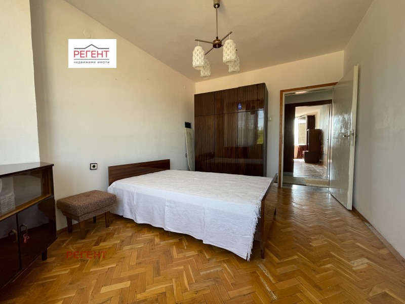 Дава под нем  2-стаен, град Габрово, Трендафил 1 •  300 € • ID 14215403 — holmes.bg - [1] 
