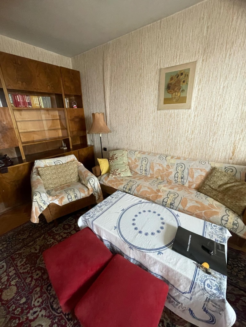 Дава под нем  3-стаен, град София, Младост 1 •  450 EUR • ID 45729103 — holmes.bg - [1] 