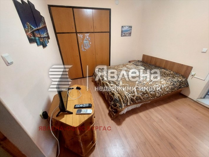 Дава под наем ЕТАЖ ОТ КЪЩА, гр. Поморие, област Бургас, снимка 10 - Етаж от къща - 53330372