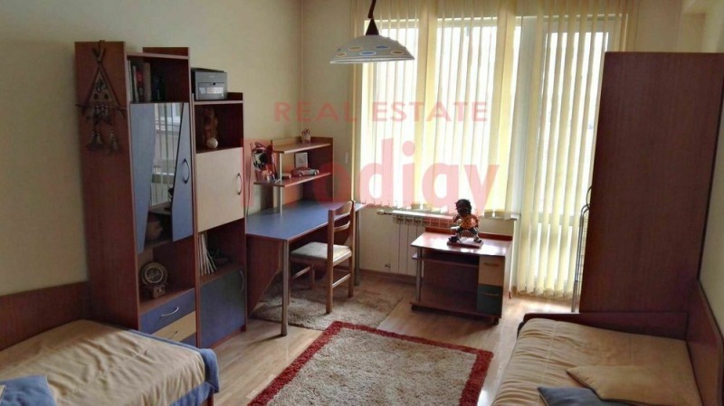 Издаје се  2 спаваће собе Софија , Манастирски ливади , 110 м2 | 45930947 - слика [7]