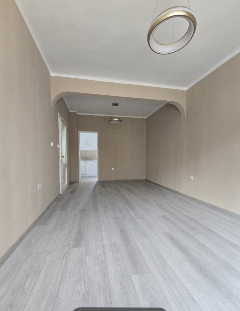Дава под Наем 2-СТАЕН в град София, Център - 75 кв.м / 550 € » 1 075.71 лв., МЕТЕКС