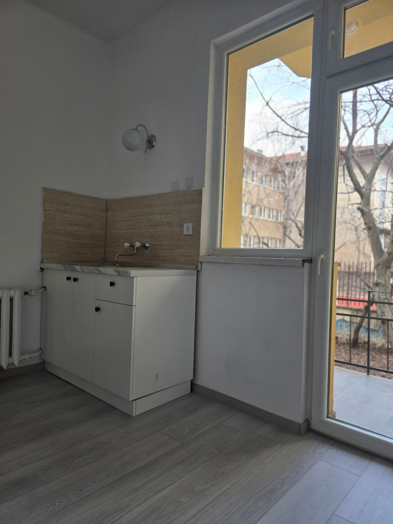 Дава под наем 2-СТАЕН, гр. София, Център, снимка 5 - Апартаменти - 53019478