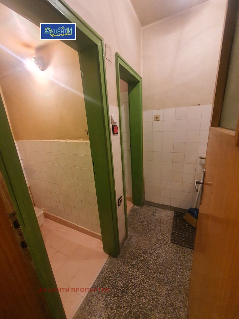 Издаје се  3+ спаваћа соба Велико Тарново , Центар , 120 м2 | 38565551 - слика [12]
