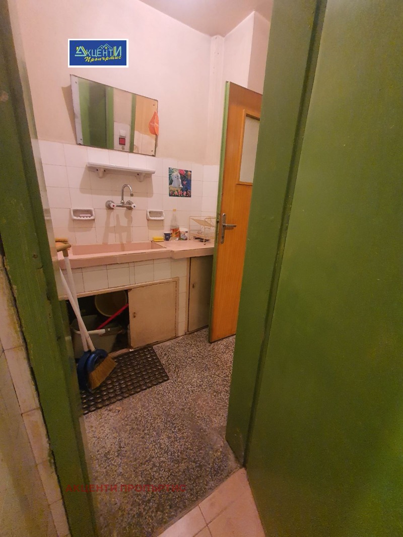 Издаје се  3+ спаваћа соба Велико Тарново , Центар , 120 м2 | 38565551 - слика [6]